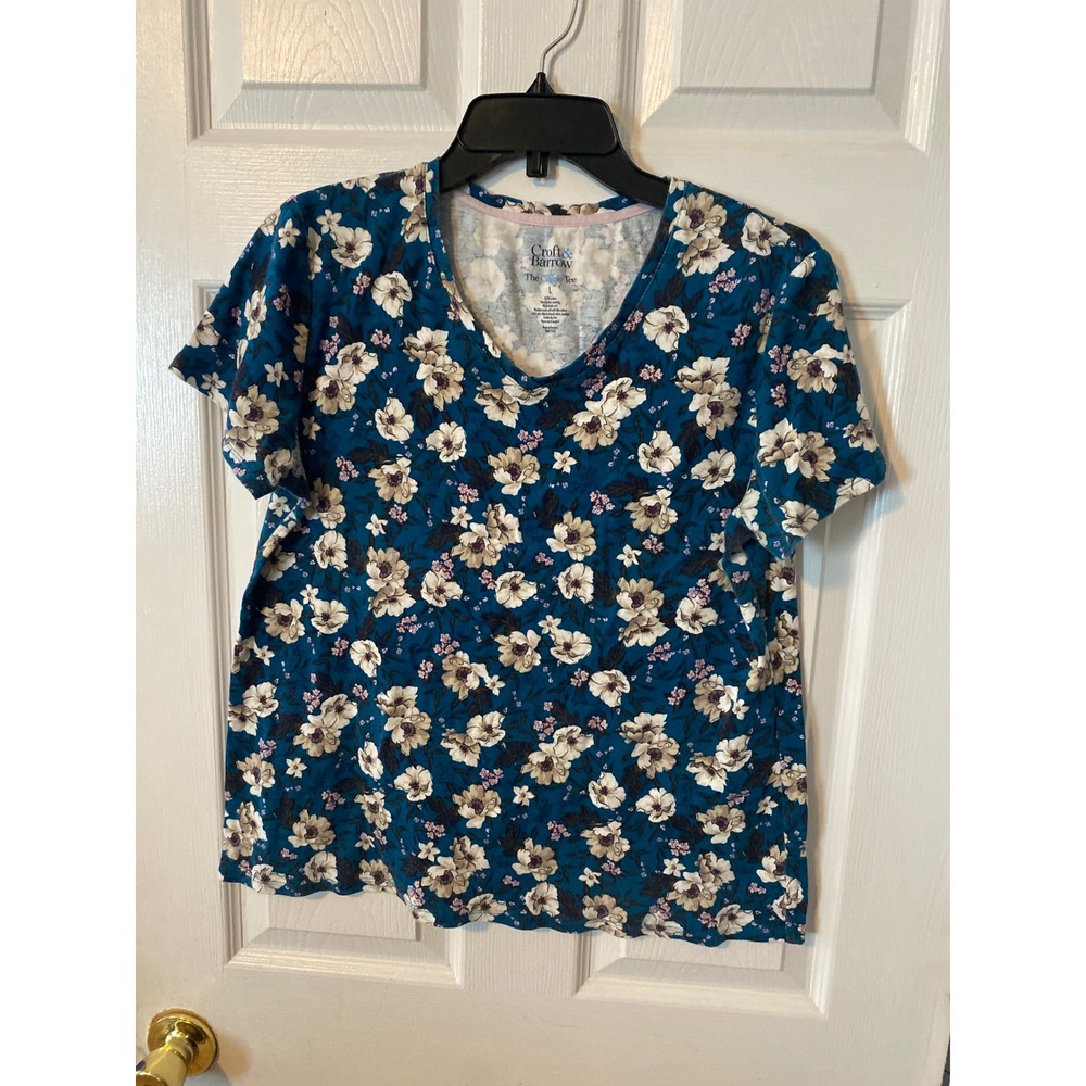 Croft & Barrow The Classic Tee Womens Large Blue Floral V-Neck Cotton T-Shirt‎